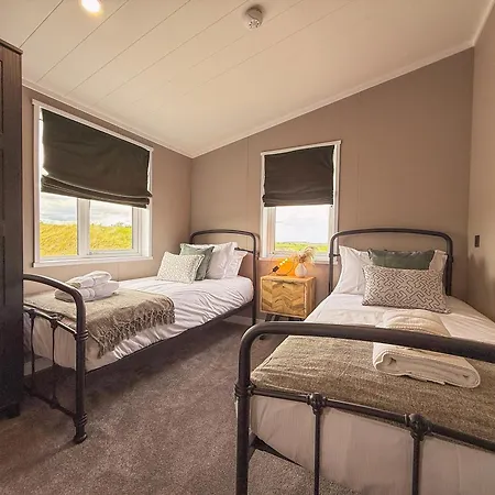 Chalet Dogwood